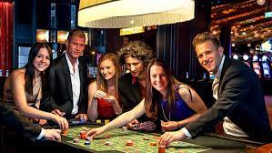 How can casino slots help you make money?